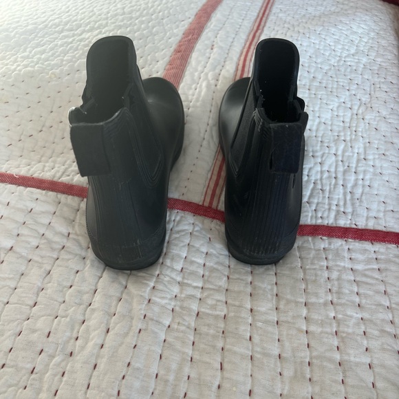Original Waterproof Chelsea Rain Boot - Picture 9 of 11